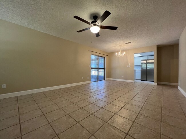 529 Hibiscus Way in Orlando, FL - Building Photo - Building Photo