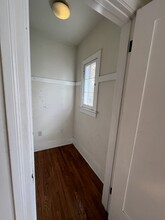 502 1/2 N Heliotrope Dr, Unit 502.5 in Los Angeles, CA - Building Photo - Building Photo