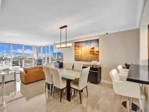 521 N Riverside Dr in Pompano Beach, FL - Building Photo - Building Photo