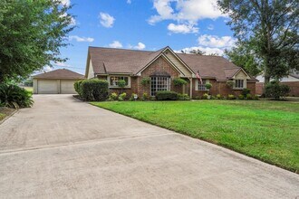 19126 Challe Cir E in Spring, TX - Building Photo - Building Photo