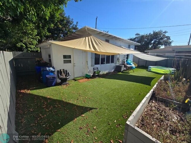 property at 516 SW 15th St