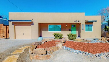 4651 Idlewilde Ln SE in Albuquerque, NM - Foto de edificio - Building Photo