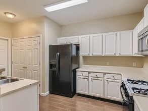 2858 Southampton Way in Round Rock, TX - Building Photo - Building Photo