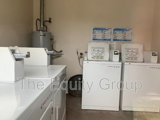 10700 Railroad Ave in Armona, CA - Building Photo - Building Photo