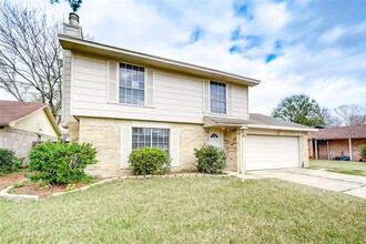 5431 Deer Timbers Trail in Humble, TX - Foto de edificio - Building Photo