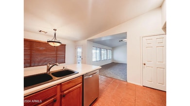 1125 N Maria Ln in Casa Grande, AZ - Building Photo - Building Photo