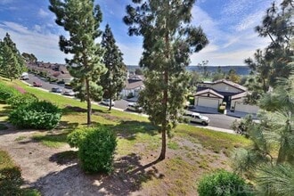 11433 Madera Rosa Way in San Diego, CA - Building Photo - Building Photo