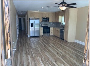 130 Gamino Rd in Palmer, TX - Building Photo - Building Photo