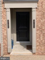 3705 Chippendale Cir in Dale City, VA - Building Photo