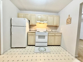 102 Carter Sells Rd in Johnson City, TN - Foto de edificio - Building Photo