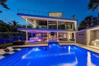 528 Lakeview Ct in Miami Beach, FL - Building Photo - Building Photo