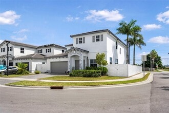 21189 SW 127th Ct in Miami, FL - Building Photo - Building Photo