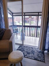 8211 12th Way N, Unit F in St. Petersburg, FL - Building Photo - Building Photo