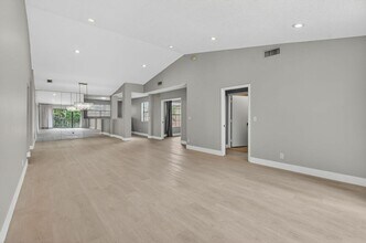 6769 Montego Bay Blvd in Boca Raton, FL - Foto de edificio - Building Photo