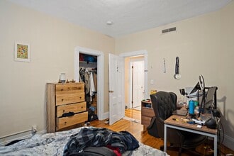 852 Huntington Ave, Unit 2 in Boston, MA - Foto de edificio - Building Photo