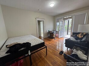 1640 Commonwealth Ave, Unit 6 in Boston, MA - Building Photo - Building Photo