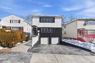 19 Evelyn Ct, Unit 2 in Maplewood, NJ - Building Photo