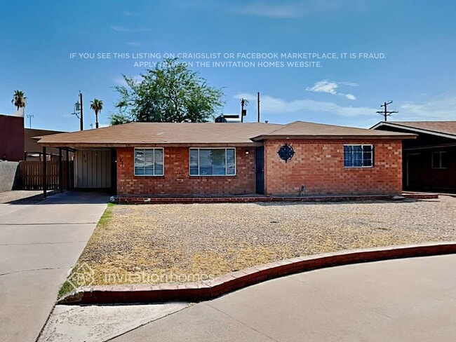 property at 1831 N 35th Pl