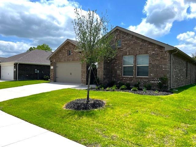 333 Wildrose Cir in Cleburne, TX - Building Photo