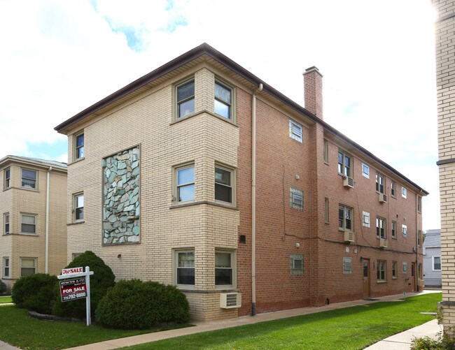6019 W Diversey Ave in Chicago, IL - Building Photo - Building Photo