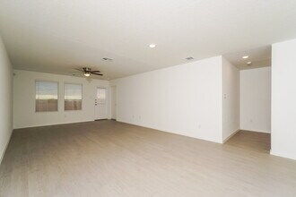 1866 Musk Rose in Converse, TX - Foto de edificio - Building Photo