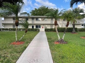 279 Markham M in Deerfield Beach, FL - Building Photo