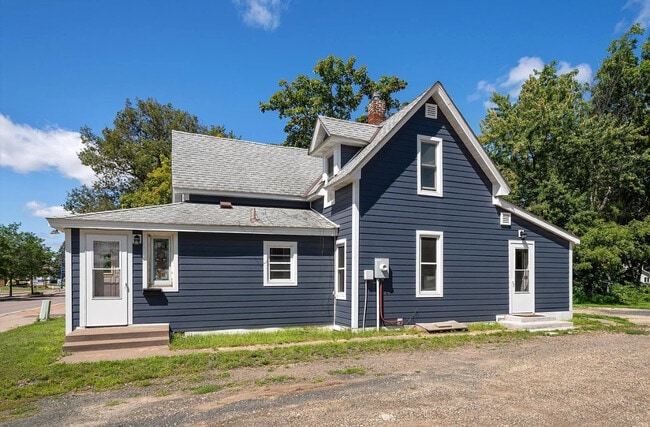 property at 631 W Broadway Ave