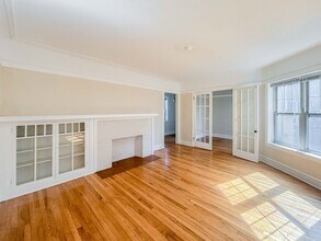 3821 N Lawndale Ave, Unit 1 in Chicago, IL - Foto de edificio - Building Photo