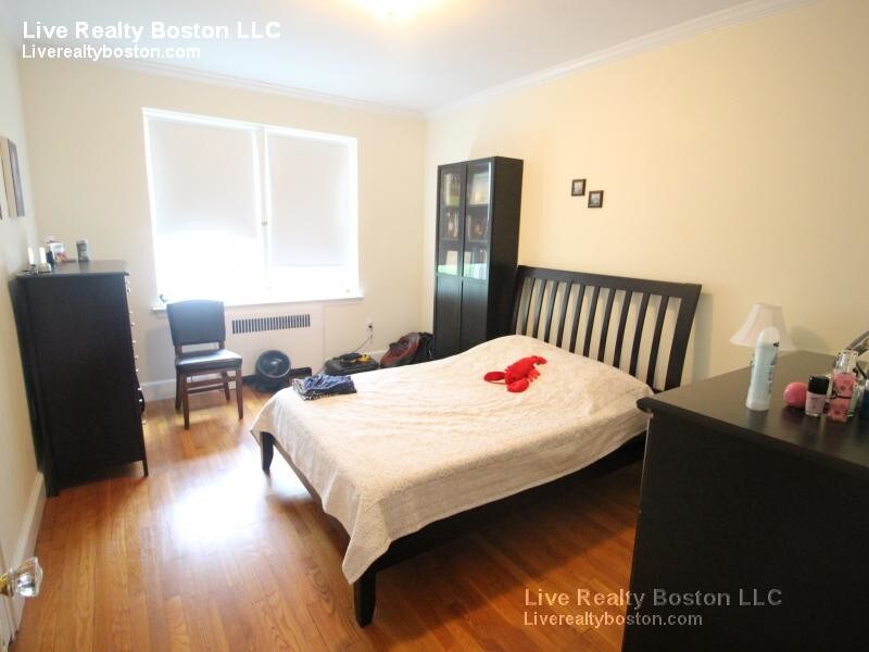 77 Kilsyth Rd in Boston, MA - Building Photo