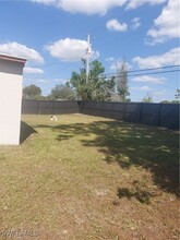 124 Apache St in Lehigh Acres, FL - Building Photo - Building Photo