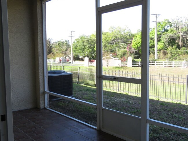 532 Golden Tree Pl in Brandon, FL - Building Photo - Building Photo