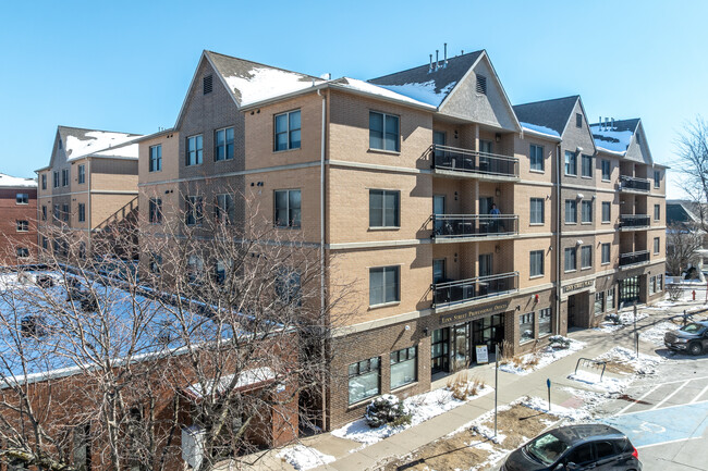 Grandview Terrace in Iowa City, IA - Building Photo - Primary Photo