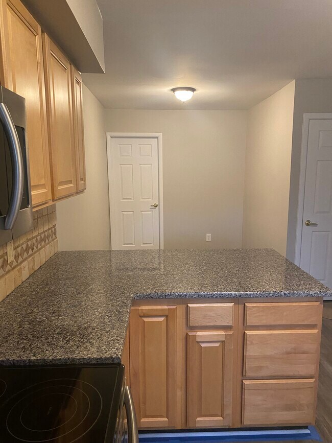 1102 Oak Cir in Lansdale, PA - Building Photo - Building Photo