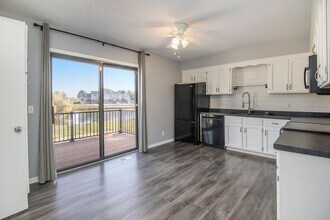 217 Stonebridge Ln in Smithville, MO - Building Photo - Building Photo