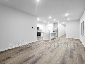 17848 Lionheart Rd in Conroe, TX - Foto de edificio - Building Photo