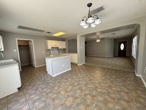 1008 Aransas Cove in Round Rock, TX - Foto de edificio - Building Photo
