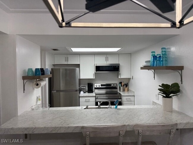 2875 Palm Beach Blvd in Ft. Myers, FL - Building Photo - Building Photo