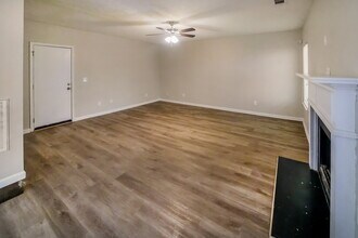 4554 Glider Cir in Douglasville, GA - Building Photo - Building Photo