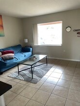 63 Friendly Ln in Shalimar, FL - Building Photo - Building Photo