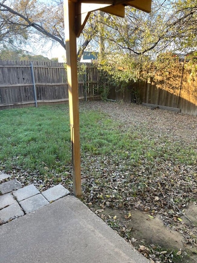 322 Spring Branch Ln in Kennedale, TX - Building Photo - Building Photo