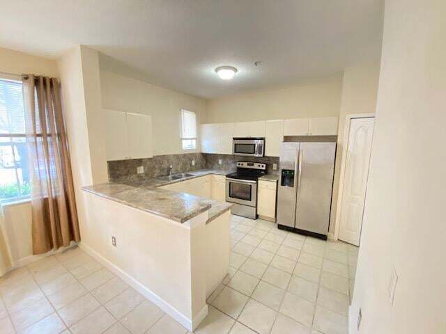 2102 Shoma Dr in West Palm Beach, FL - Building Photo - Building Photo