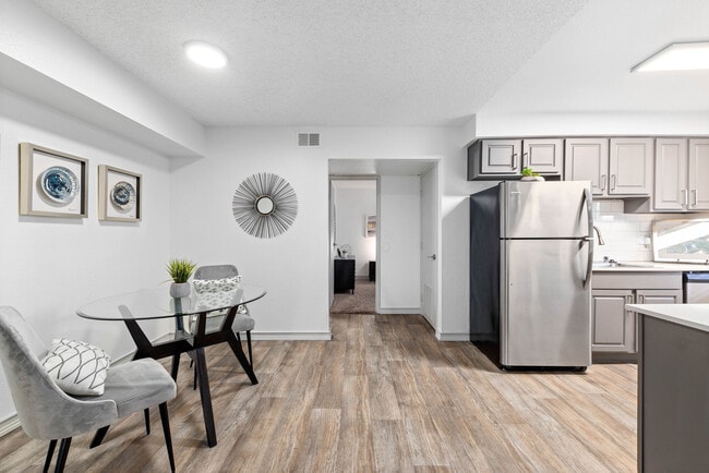 Highland Park in Tempe, AZ - Foto de edificio - Building Photo