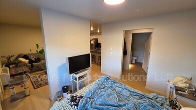 1221 Commonwealth Ave in Duluth, MN - Building Photo - Building Photo