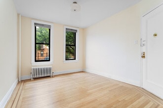 52-25 Skillman Ave in Queens, NY - Building Photo - Building Photo