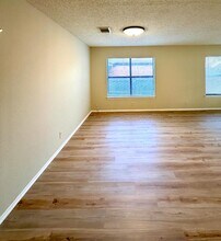 9202 Roquefort in San Antonio, TX - Building Photo - Building Photo