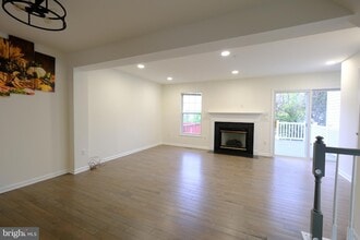 19008 Marksburg Ct, Unit 1504 in Germantown, MD - Building Photo - Building Photo