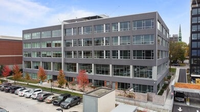 77 Residences in Burlington, VT - Foto de edificio - Building Photo