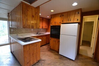 2024 W Cheyenne Rd in Colorado Springs, CO - Building Photo - Building Photo