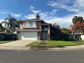 6213 Deer Ridge Ct in Riverbank, CA - Building Photo - Building Photo