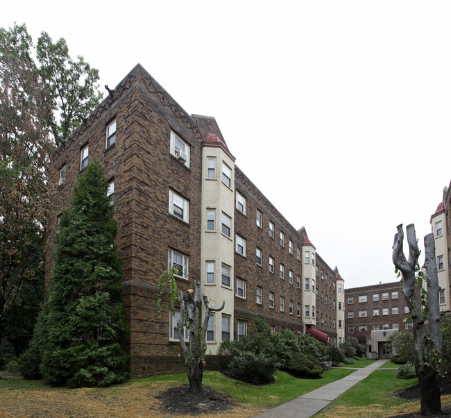 Wallingford Apartments in Philadelphia, PA - Building Photo - Building Photo